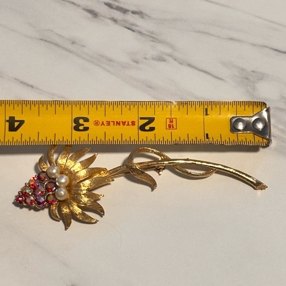 Very Vintage gold tone pearl and ab rhinestone crystal brooch - Picture 9 of 9